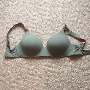 Victoria’s Secret bra size 34DDD